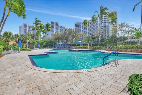 3500 Mystic Pointe Drive Aventura FL 33180