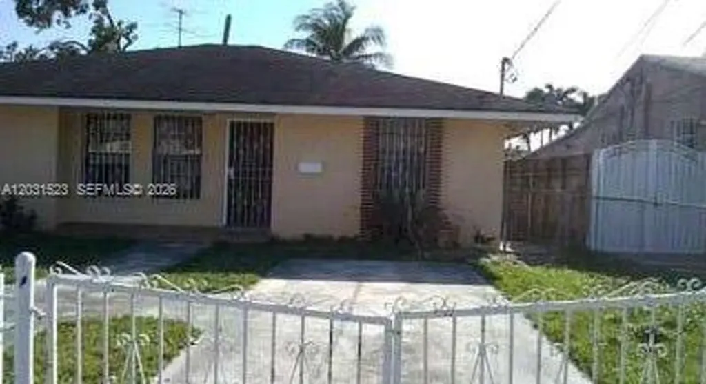3220 NW 16th Street Miami FL 33125