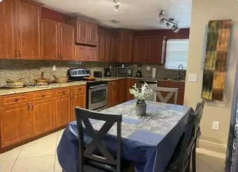 3220 NW 16th Street Miami FL 33125