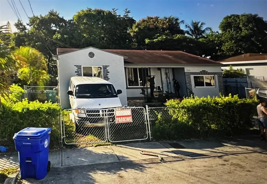 1450 NW 35th Street Miami FL 33142