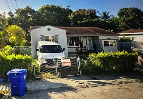 1450 NW 35th Street Miami FL 33142