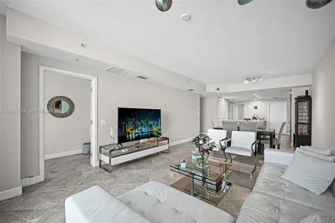 3801 Collins Avenue Miami Beach FL 33140