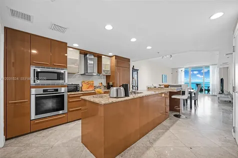 3801 Collins Avenue Miami Beach FL 33140