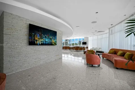 3801 Collins Avenue Miami Beach FL 33140