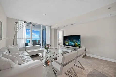 3801 Collins Avenue Miami Beach FL 33140