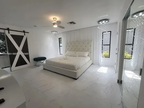 270 SE 7th Street Dania Beach FL 33004