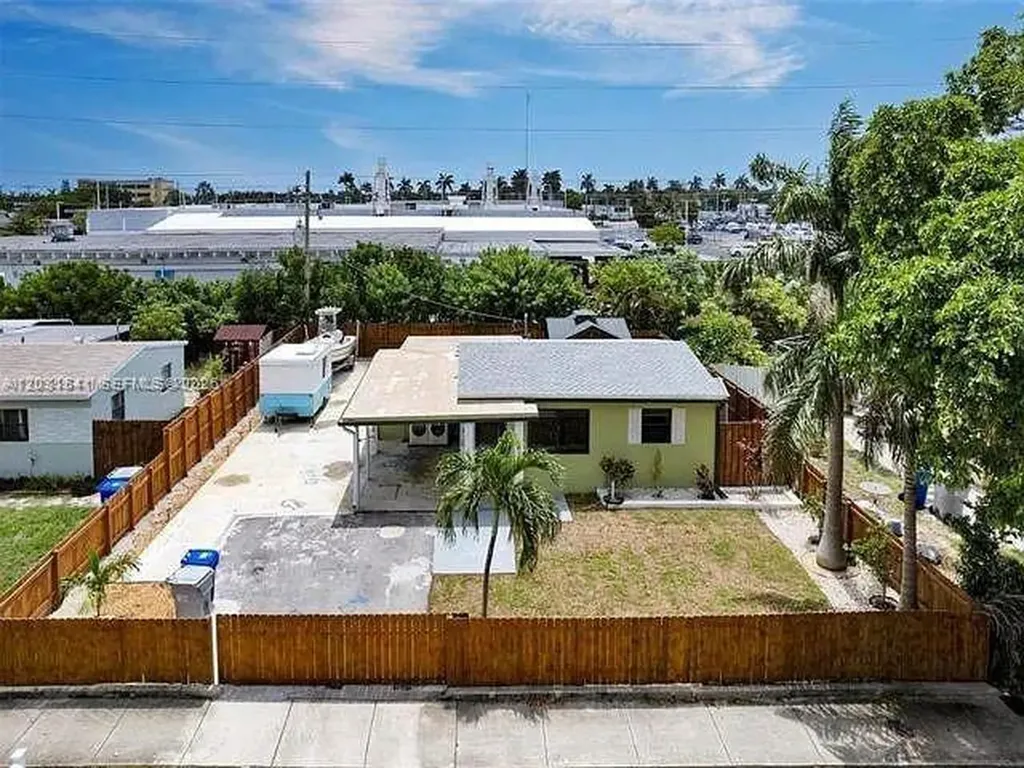 2730 NE 16th Avenue Pompano Beach FL 33064