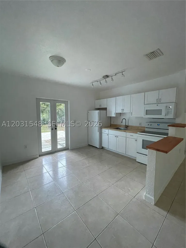 420 SW 25th Avenue Fort Lauderdale FL 33312