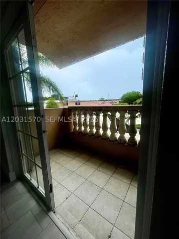 77 E 4th Street Hialeah FL 33010