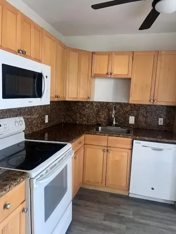 3475 N Country Club Drive Aventura FL 33180