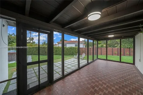 3261 SW 20th Street Miami FL 33145