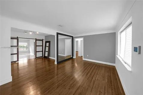 3261 SW 20th Street Miami FL 33145