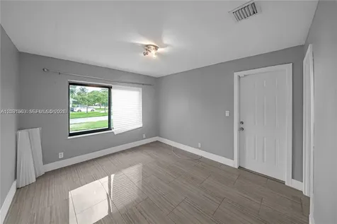 3261 SW 20th Street Miami FL 33145