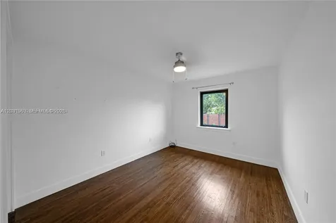 3261 SW 20th Street Miami FL 33145