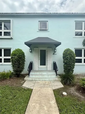 7715 SW 57th Avenue Miami FL 33143