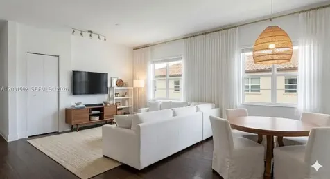 420 15th Street Miami Beach FL 33139