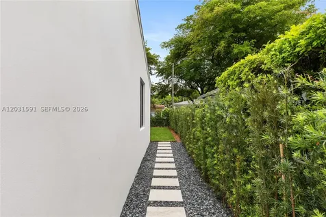 118 Sarto Avenue Coral Gables FL 33134