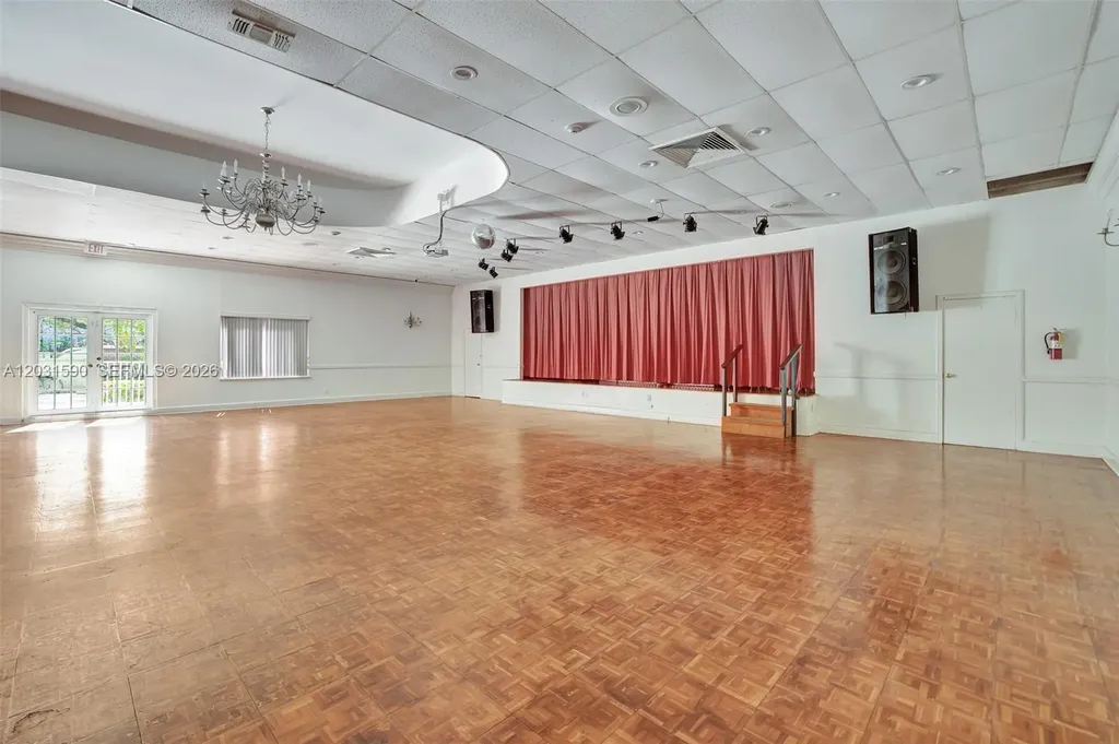 3800 S Ocean Drive Hollywood FL 33019