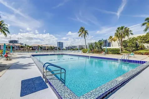 3800 S Ocean Drive Hollywood FL 33019