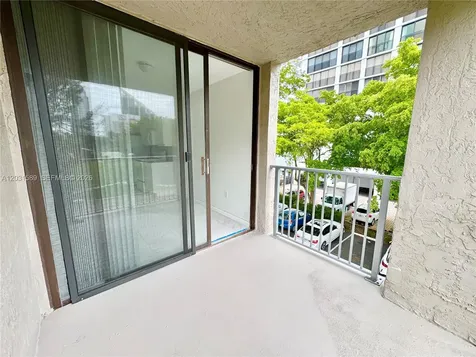 17600 N Bay Road Sunny Isles Beach FL 33160