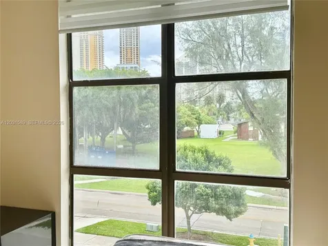 17600 N Bay Road Sunny Isles Beach FL 33160