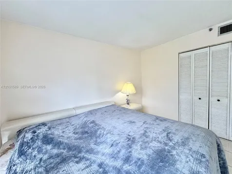 17600 N Bay Road Sunny Isles Beach FL 33160