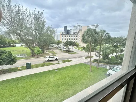 17600 N Bay Road Sunny Isles Beach FL 33160