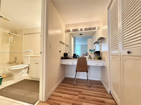 17600 N Bay Road Sunny Isles Beach FL 33160