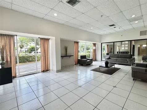 17600 N Bay Road Sunny Isles Beach FL 33160