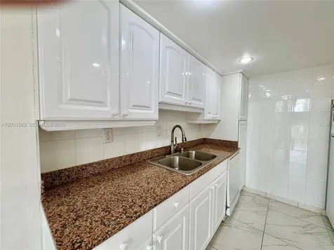17600 N Bay Road Sunny Isles Beach FL 33160