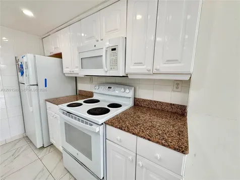17600 N Bay Road Sunny Isles Beach FL 33160