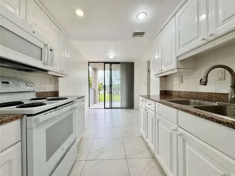 17600 N Bay Road Sunny Isles Beach FL 33160