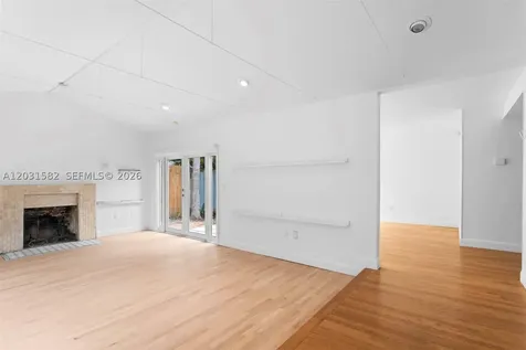 3945 Loquat Avenue Miami FL 33133