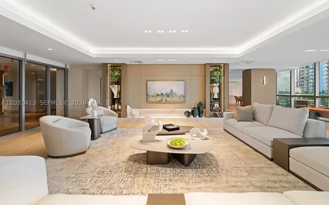 900 Biscayne Boulevard Miami FL 33132