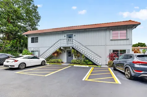 649 W Oakland Park Boulevard Oakland Park FL 33311