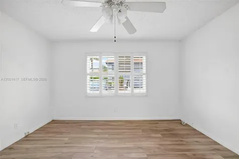 649 W Oakland Park Boulevard Oakland Park FL 33311