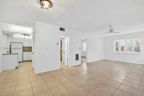 649 W Oakland Park Boulevard Oakland Park FL 33311