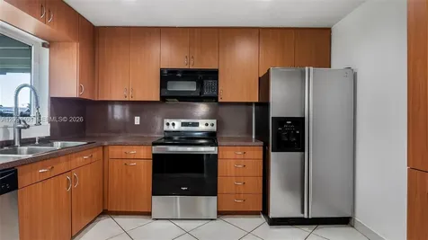 9741 NW 5th Street Pembroke Pines FL 33024