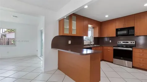 9741 NW 5th Street Pembroke Pines FL 33024