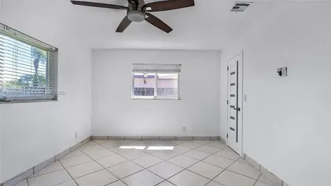 9741 NW 5th Street Pembroke Pines FL 33024