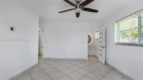9741 NW 5th Street Pembroke Pines FL 33024