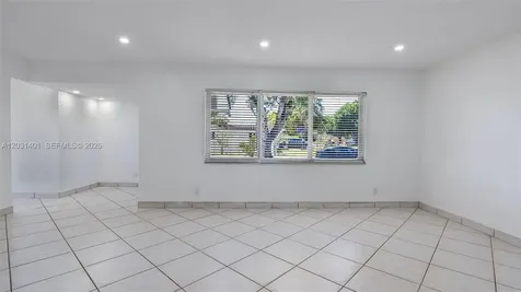 9741 NW 5th Street Pembroke Pines FL 33024