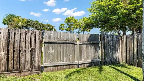 9741 NW 5th Street Pembroke Pines FL 33024