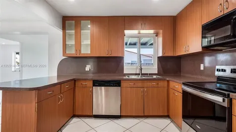 9741 NW 5th Street Pembroke Pines FL 33024