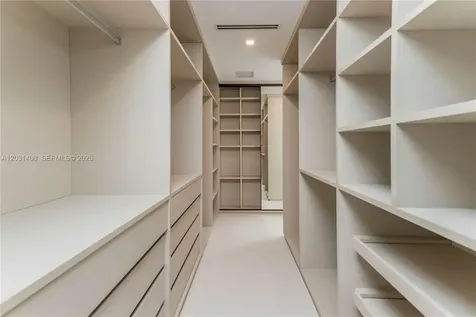 301 E Shore Drive E Miami FL 33133