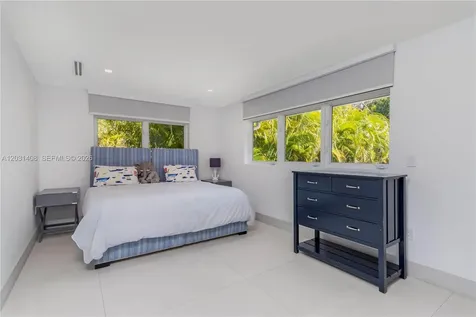 301 E Shore Drive E Miami FL 33133