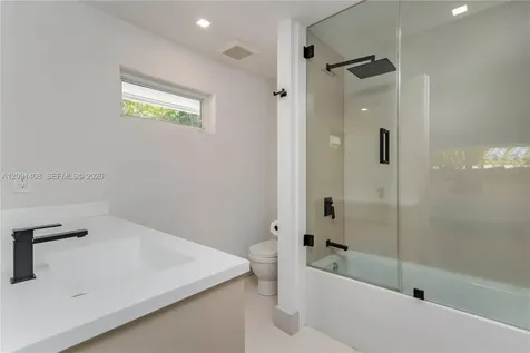 301 E Shore Drive E Miami FL 33133