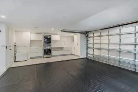 301 E Shore Drive E Miami FL 33133