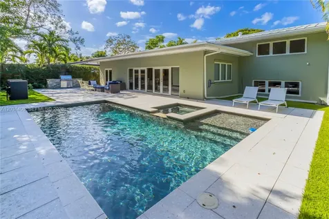 301 E Shore Drive E Miami FL 33133