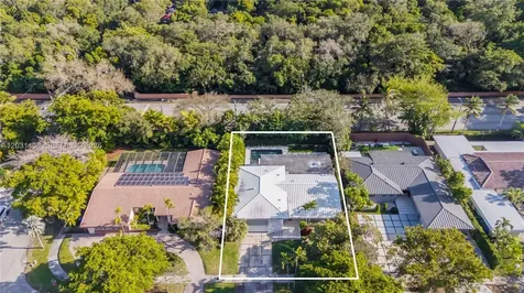 301 E Shore Drive E Miami FL 33133